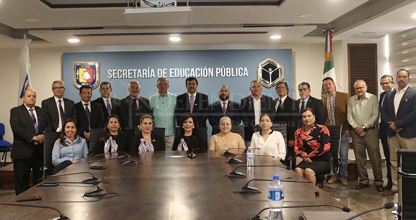 Signan convenio académico formadoras de docentes de Coahuila y Baja California Sur