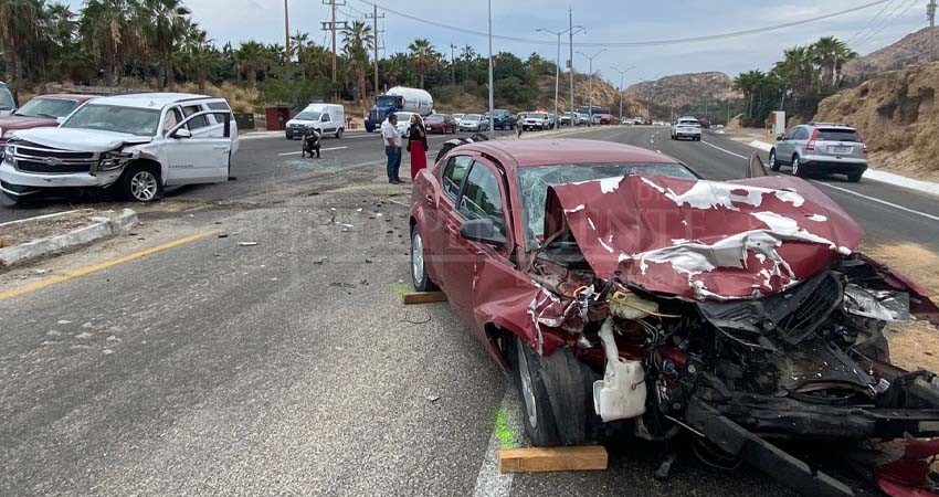 Accidente vehicular en Los Cabos deja 8 heridos, entre ellos un menor