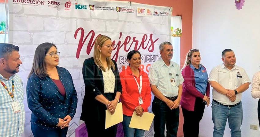 Clausura DIF La Paz curso de plomería básica del programa “Mujeres Rompiendo Muros”