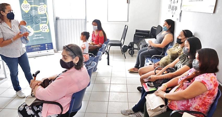 Acudir a consultas de control prenatal es crucial para un embarazo y parto sano