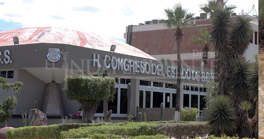Recibe Congreso de BCS minuta de la Cámara de Senadores de Ley 3 de 3