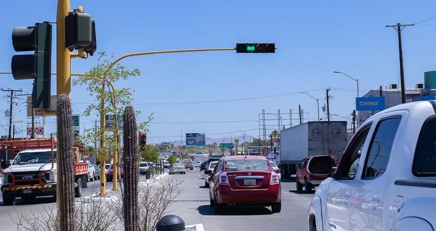 Al 70% el avance en trabajos de mantenimiento, ajuste de tiempo y monitoreo de semáforos