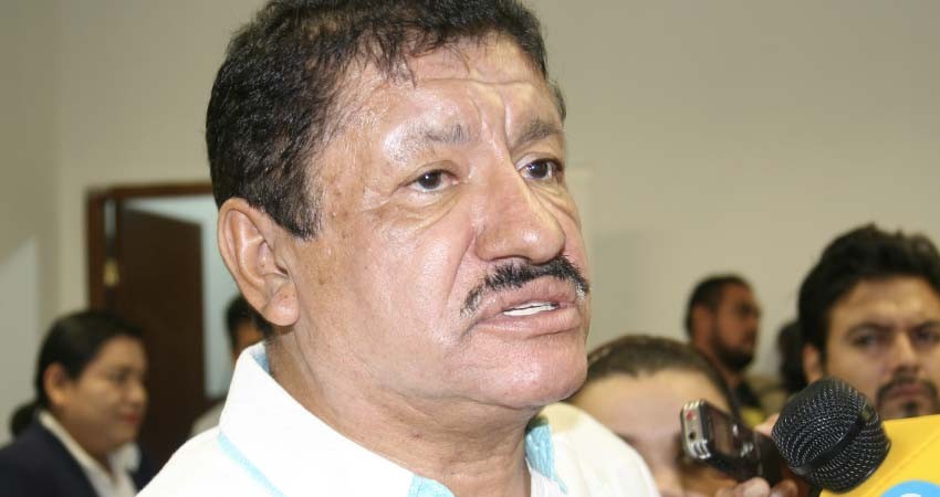 Millonaria deuda del SAT debe ser atendida como la del ISSSTE: Armando Martínez