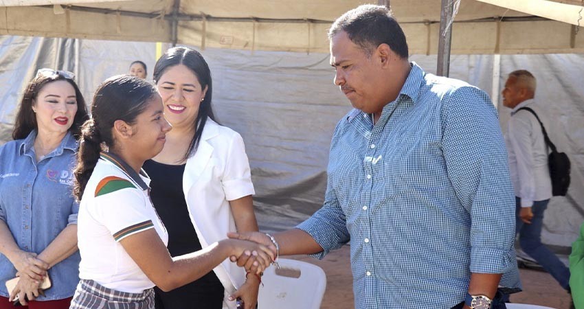 Estudiantes de Los Cabos tienen la voluntad y capacidad para contribuir en la transformación de su municipio: Zamora Ceseña