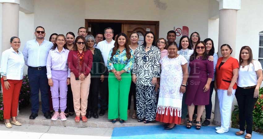 Las y los diputados del Congreso realizaron un recorrido por el Centro de Convivencia Familiar en el municipio de La Paz