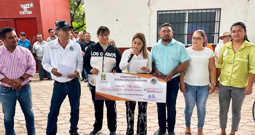 Gobierno de Los Cabos hizo entrega de $173 mil 500 pesos en boletos de avión para 4 deportistas con discapacidad