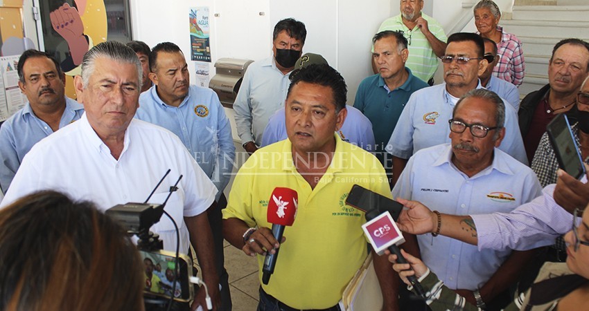 Transportistas de La Paz exigen aumento a la tarifa del servicio público