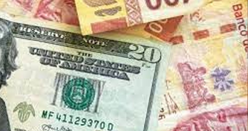 Retrocede el peso mexicano ante el dólar