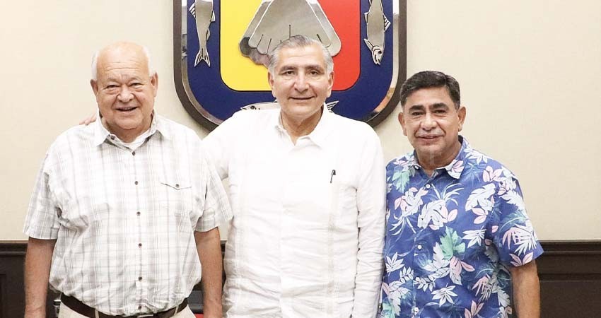 Deja Homero Davis el gobierno estatal; apoyará aspiraciones de Adán Augusto