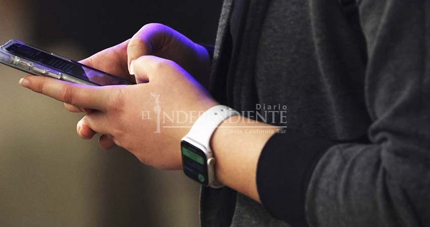 BCS, la tercera entidad de mayor población con teléfono celular