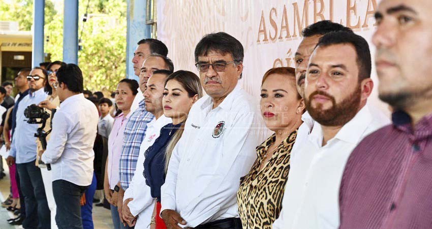 Llama Leggs Castro a funcionarios a no hacer campaña en horario laboral