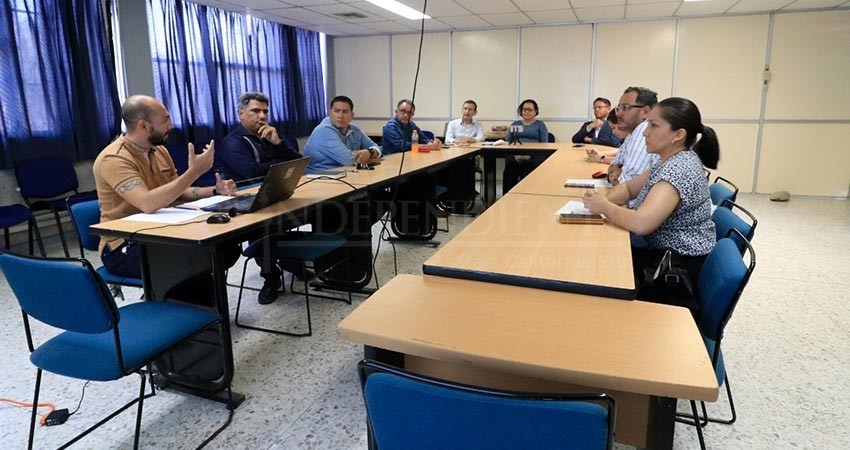 UABCS presenta proyectos de investigación en materia de Derechos Humanos durante seminario académico