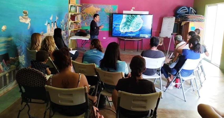 Capacitan a la PROREST para continuar con el Programa Municipal de Protección a la Tortuga Marina