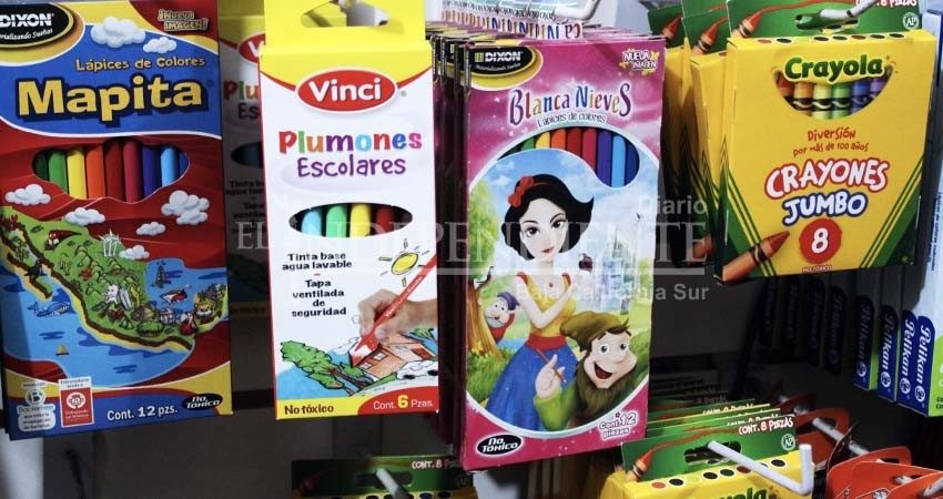 Vales para útiles y uniformes escolares se entregarán antes de vacaciones de veranop