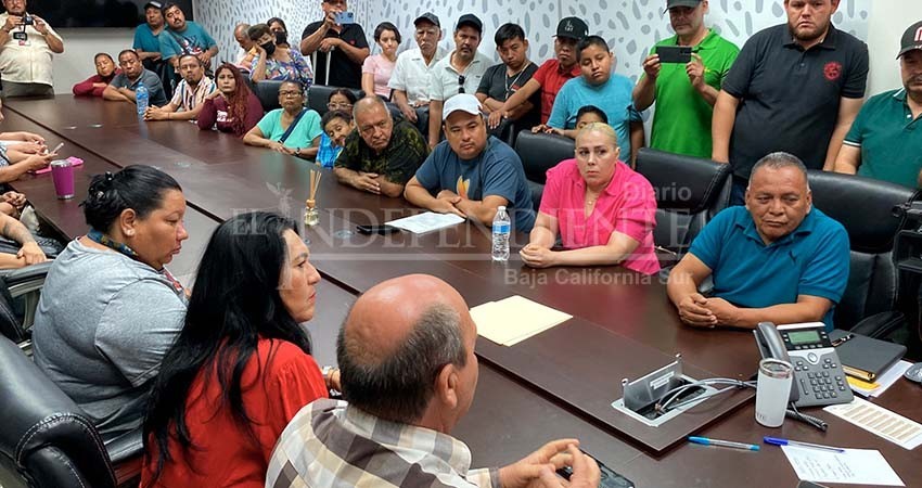 No hay acuerdos entre comerciantes y autoridades de La Paz; buscarán amparo