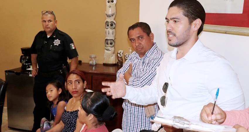 Se manifiestan locatarios del Mercado Popular de CSL para externar sus problemáticas