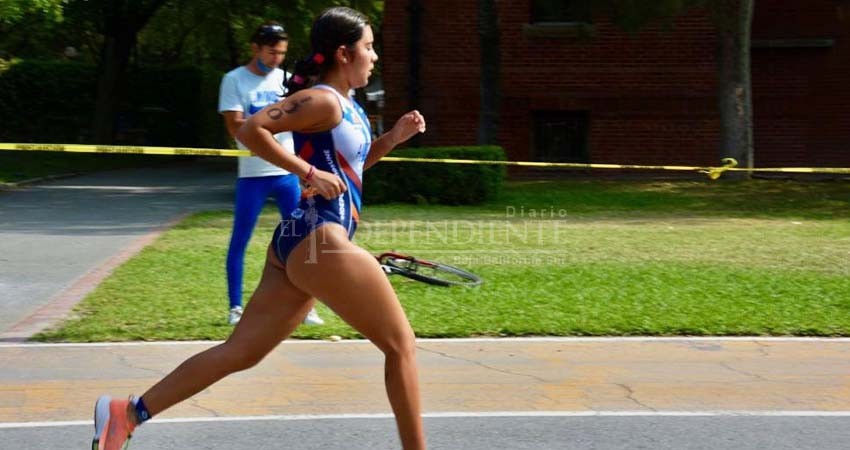 Deportista cabeña participa en Campeonato Mundial de Triatlón Élite y Amateur
