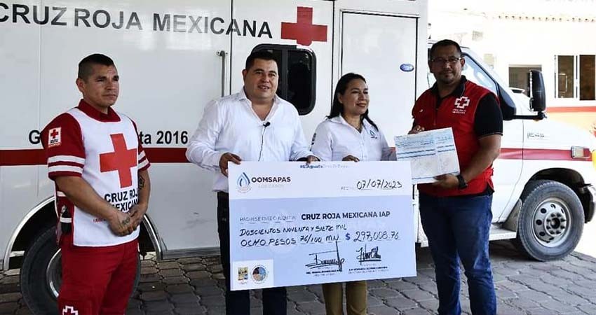 Oomsapas Los Cabos entregó apoyo económico por casi 600 mil pesos a Cruz Roja