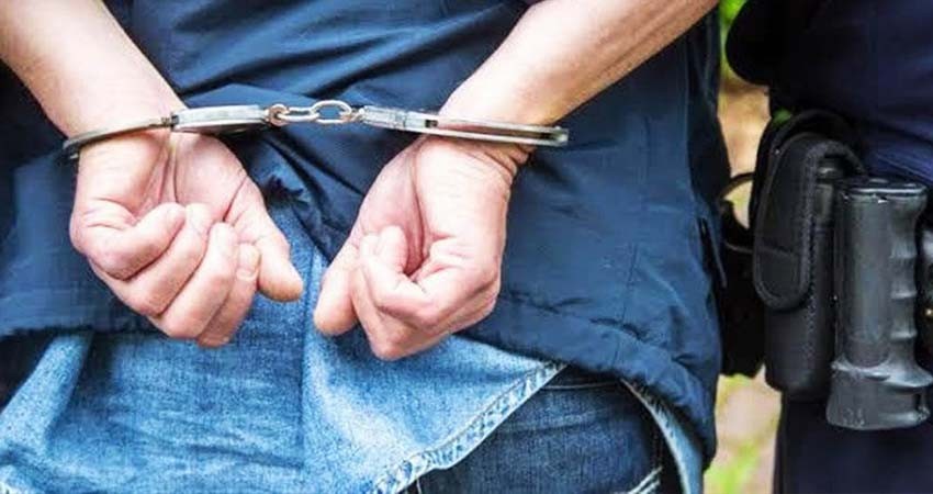 Detiene policía estatal a tres personas por el delito de violencia familiar