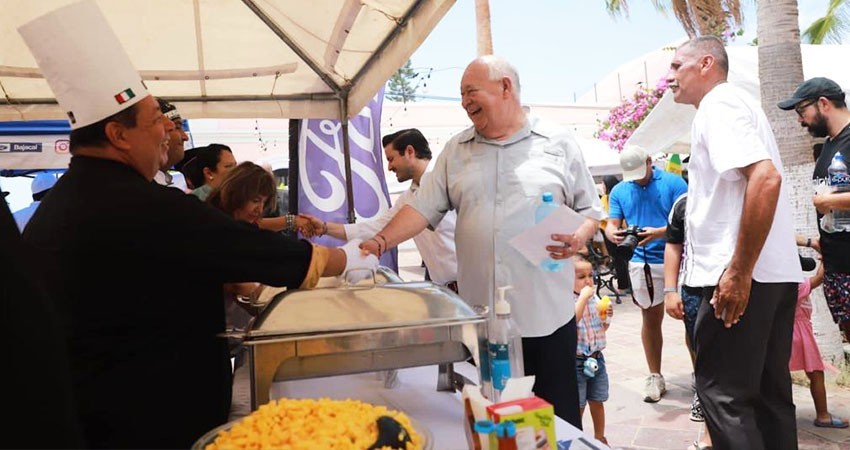 Inaugura gobernador Castro Cosío la XV edición del Festival del Mango de Todos Santos