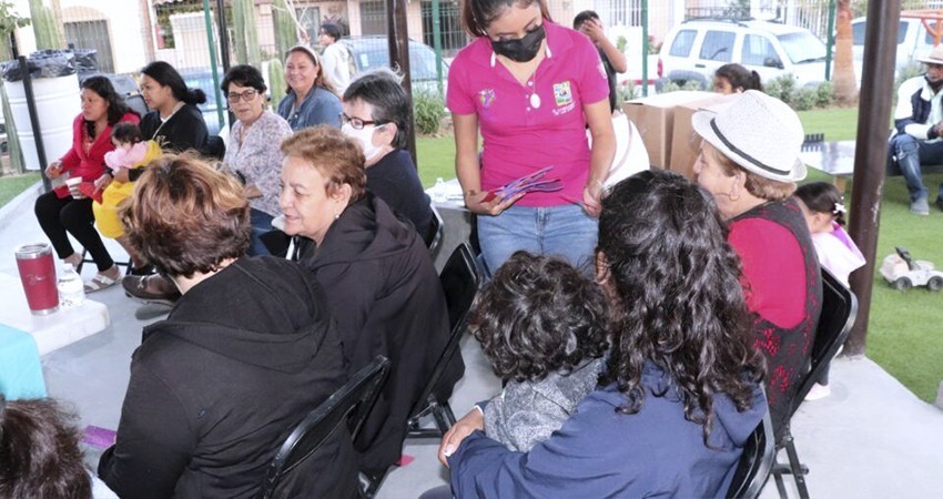 IMM Los Cabos imparte platicas a mujeres sobre sus derechos