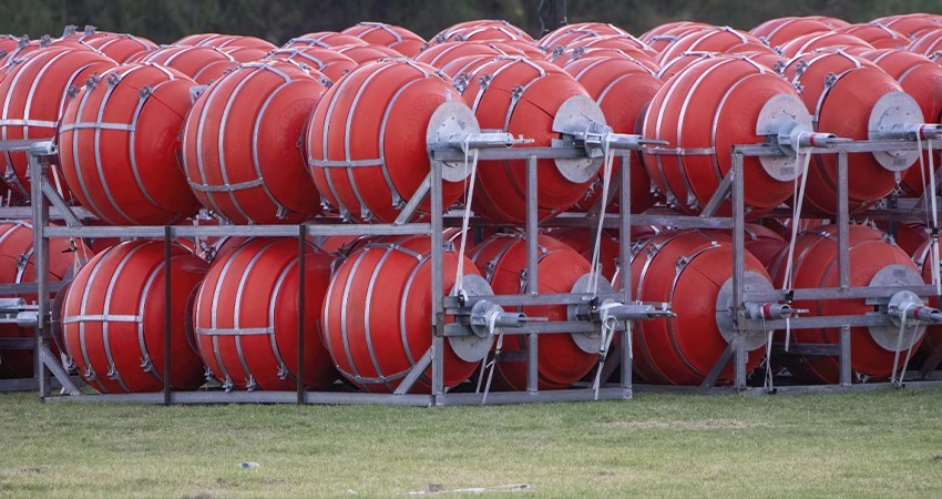 Ken Salazar: Boyas en Río Bravo son una ofensa para México