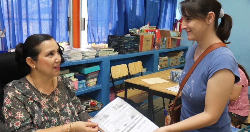 Repartió SEP más de 142 mil vales para útiles y uniformes escolares