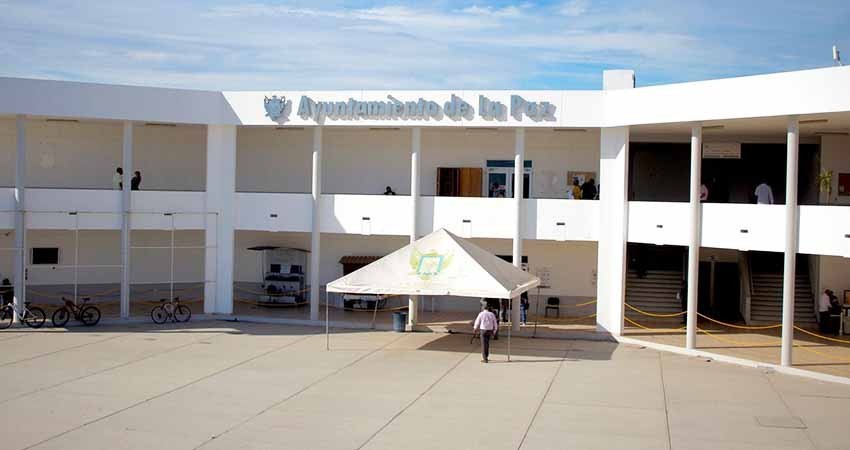 Continúa Dirección de Comercio operando con la Ley de Hacienda del 2018 a comerciantes