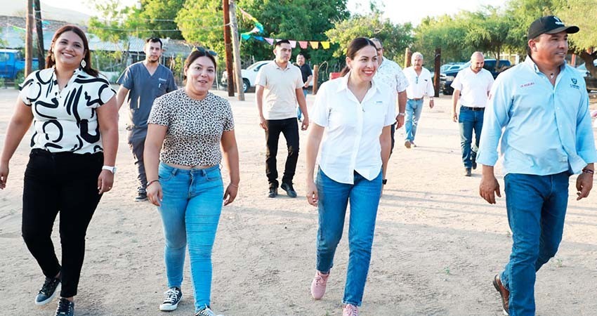 Entrega alcaldía de La Paz 3 palapas comunitarias y equipamiento para áreas públicas de Todos Santos