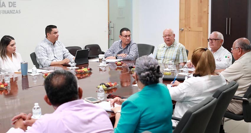 La libertad de expresión en medios fortalece la democracia en BCS: Castro Guzmán