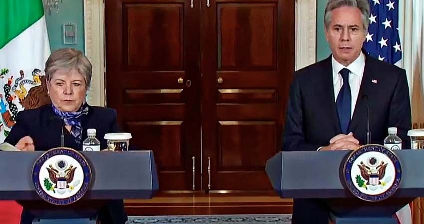 México y EU crearán grupo de trabajo para retirar boyas alambradas en Texas