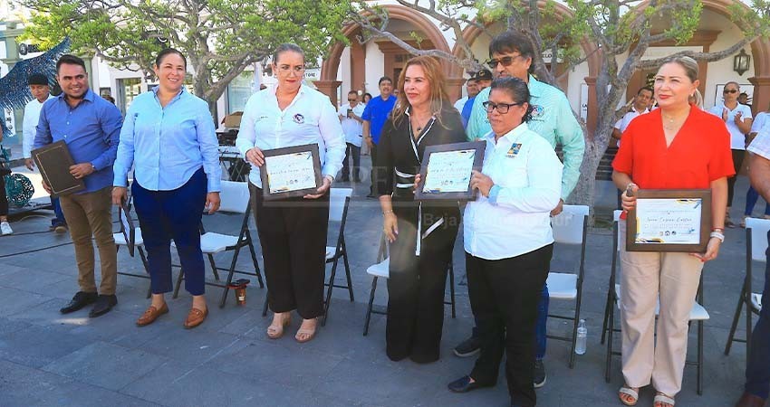 Sindicalizados reciben reconocimientos por mas de 20 años de labor en la dirección de Catastro Los Cabos