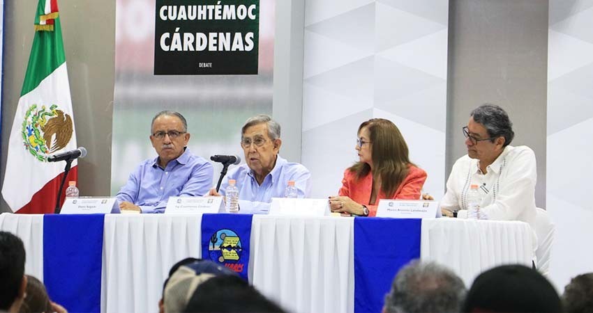 Presentan en la UABCS libro “Por una democracia progresista” de Cuauhtémoc Cárdenas