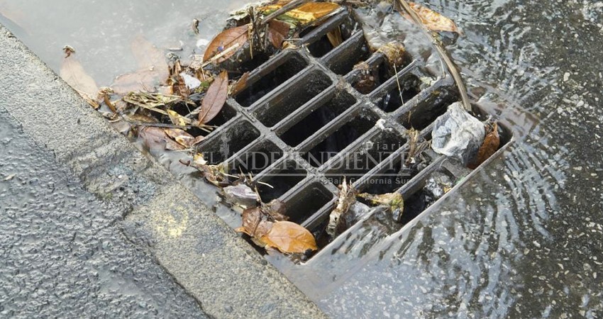 Reporta OOMSAPAS La Paz saturación de líneas de alcantarillado y desborde de aguas negras en la ciudad