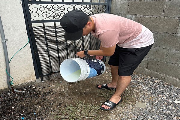 Llama salud estatal a mantener limpios los patios tras el paso de Hilary