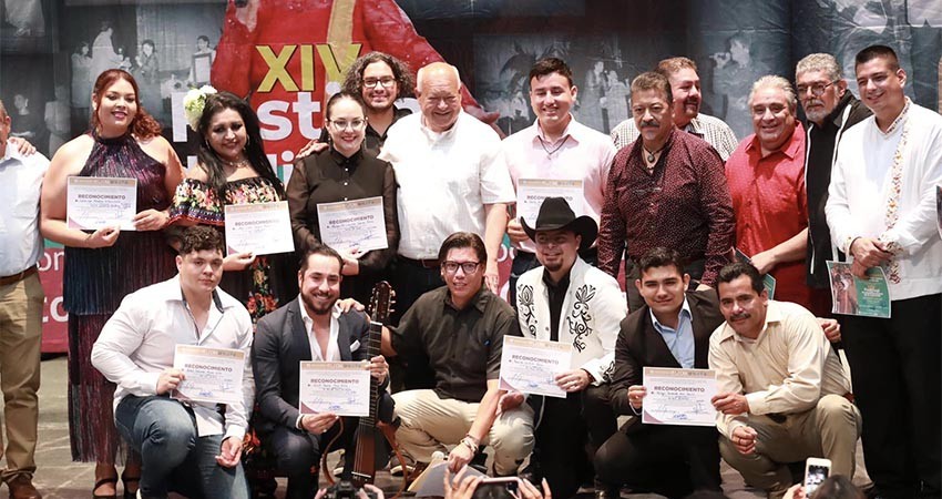 Asiste gobernador al XIV festival sudcaliforniano de la canción