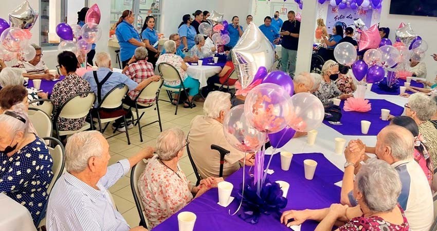 Lleva a cabo DIF Municipal La Paz festejos por el Día de Los Abuelos