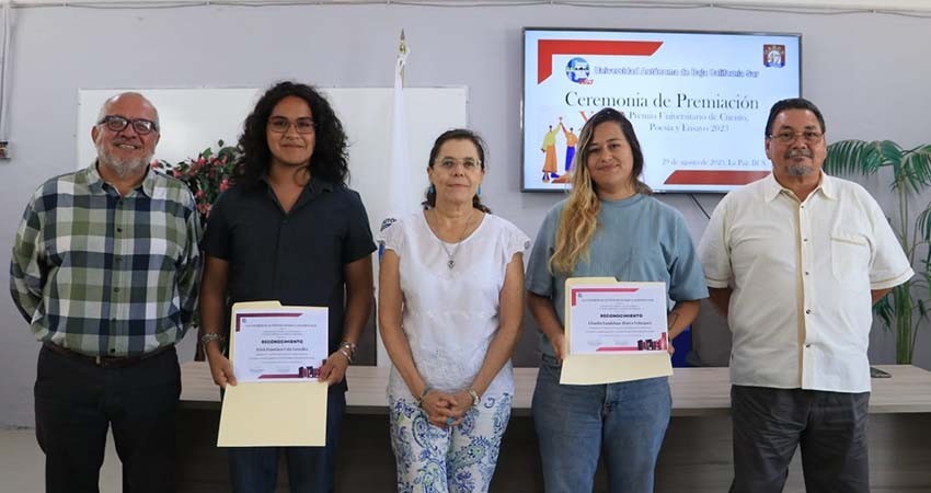 ENTREGAN PREMIOS UNIVERSITARIOS DE POESÍA Y CUENTO EN LA UABCS