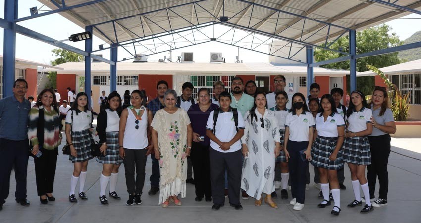 Con instalaciones conectadas en red satelital renuevan telesecundarias y telebachilleratos de BCS