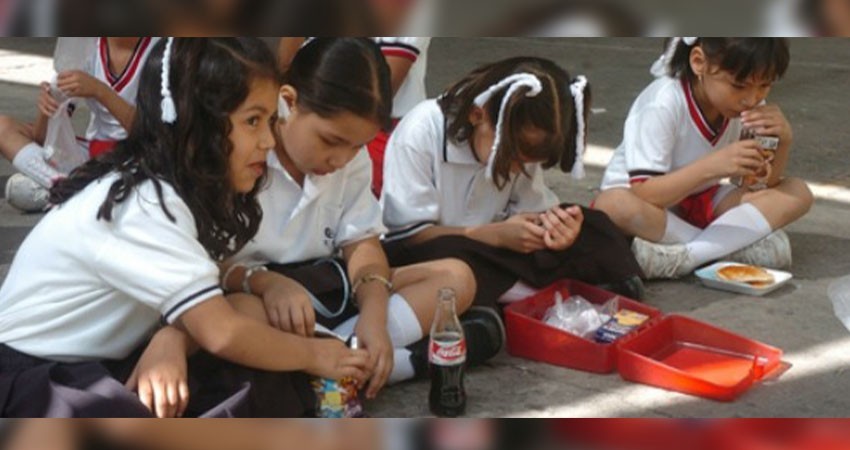 Recomiendan no incluir alimentos ultraprocesados en lunch escolar; sugieren “Dieta de la Milpa"