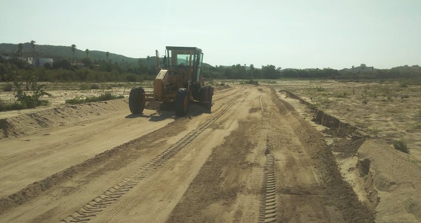 Continua Servicios Públicos con la rehabilitación de avenidas, calles y caminos vecinales de Los Cabos