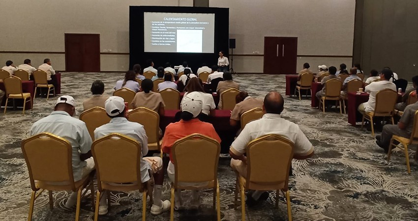 Brindan talleres sobre consecuencias del calentamiento global