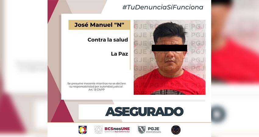 En cateo asegura PGJE a un hombre, droga y dos réplicas armas de fuego