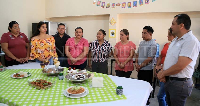 Centro de Desarrollo Comunitario de SJC capacita a 813 personas en diversos talleres