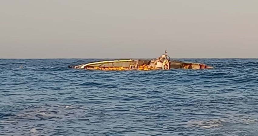 Rescatan tripulación de barco hundido en Comondú