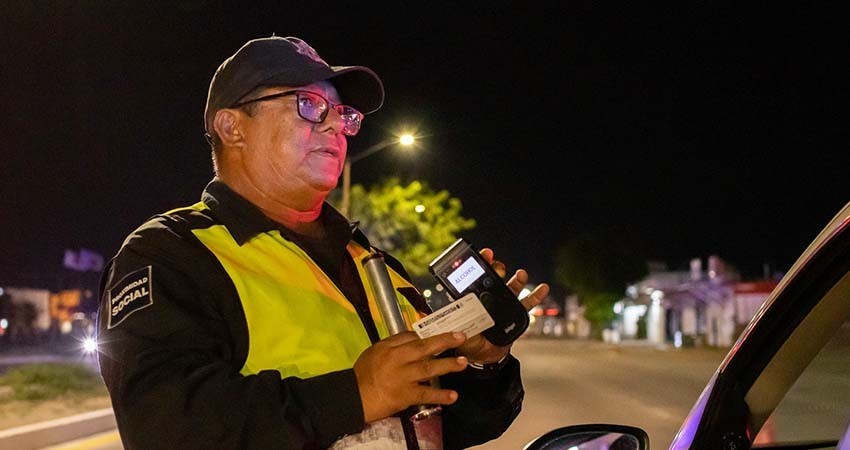 17 personas fueron detenidas en La Paz por no pasar el alcoholímetro