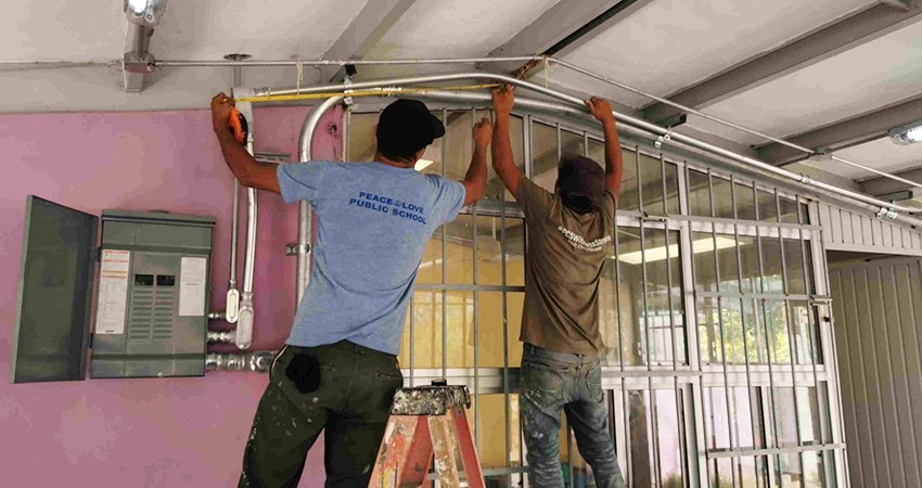 SEP: 24 mdp se han invertido en reparaciones eléctricas en escuelas de BCS