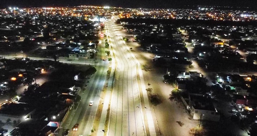 Restablece Servicios Público el alumbrado en el Canalecón de La Paz