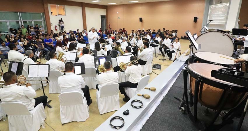 Presentan en la UABCS el concierto didáctico “Divertimento Musical”
