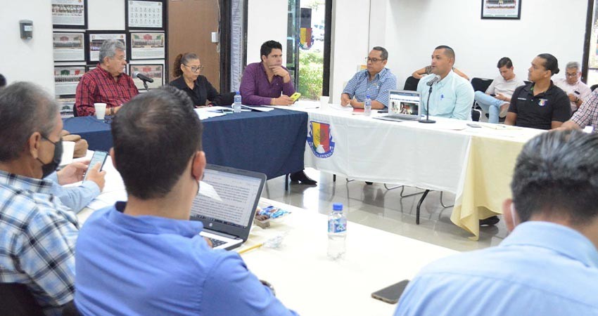 Analizan comisiones unidas iniciativa ciudadana que busca derogar el artículo 168 del Código Penal para BCS